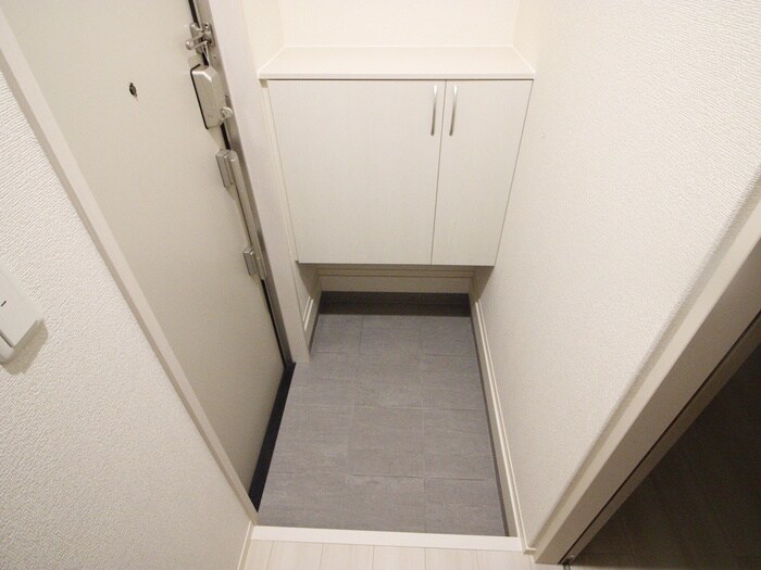 物件内観写真17　(玄関)