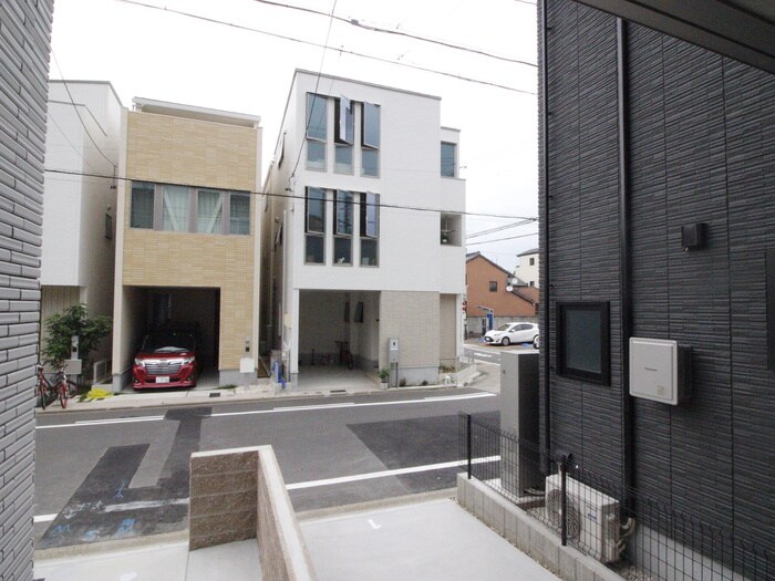 物件内観写真22　(室内からの展望)