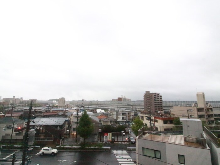 物件内観写真20　(室内からの展望)