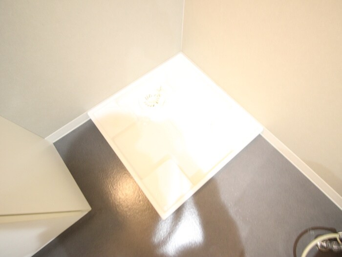 物件内観写真10　(洗濯機置場)