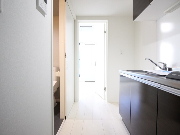 物件内観写真17　(廊下)