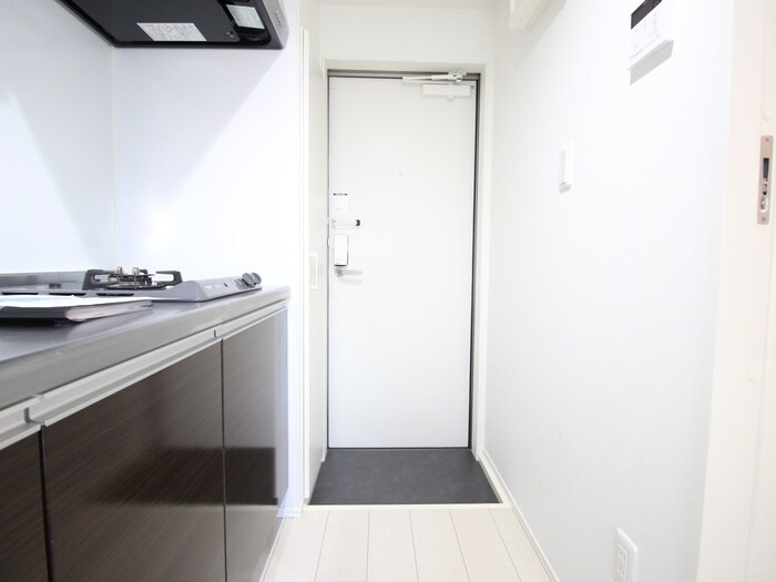 物件内観写真18　(玄関)