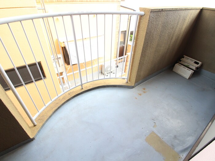 物件内観写真11　(室内からの展望)