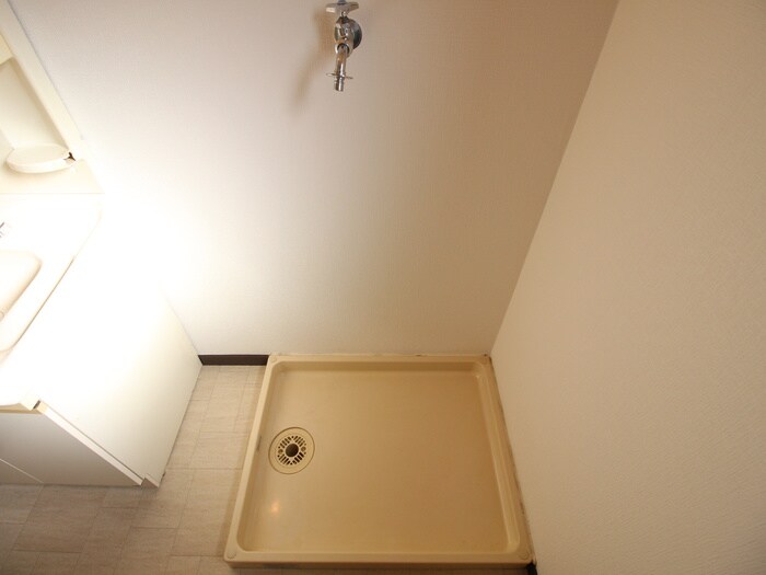 物件内観写真21　(洗濯機置場)