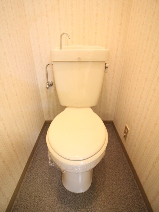 物件内観写真14　(トイレ)
