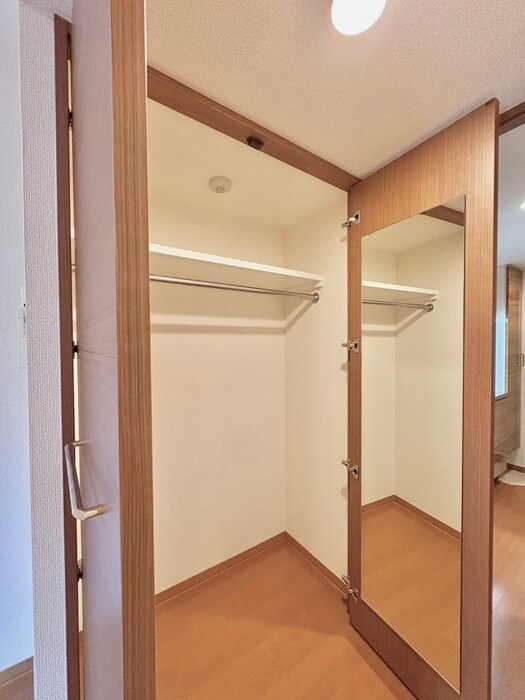 物件内観写真9　(収納)