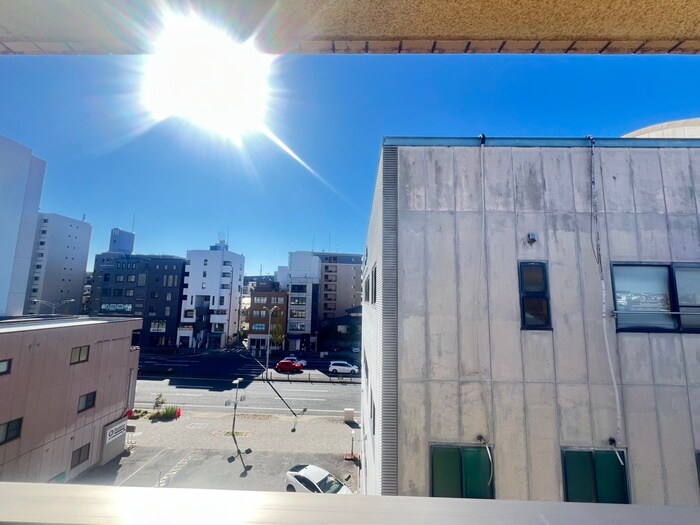 物件内観写真14　(室内からの展望)