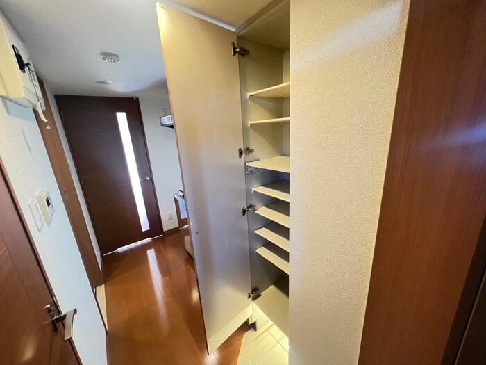 物件内観写真17　(靴箱)