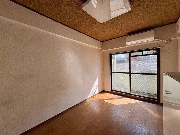 物件内観写真10　(居室)