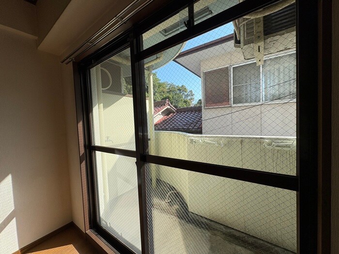 物件内観写真17　(室内からの展望)