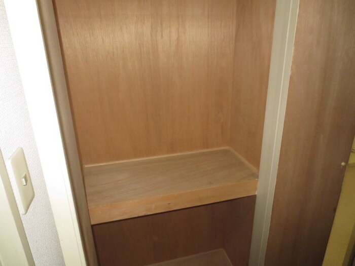 物件内観写真12　(収納)