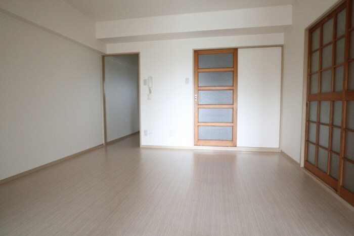 物件内観写真4　(居室)