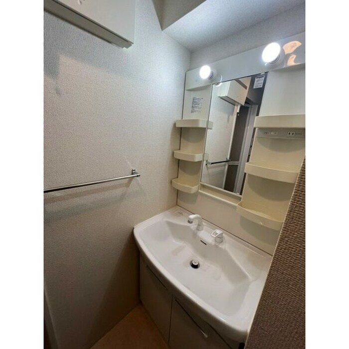 物件内観写真9　(洗面)