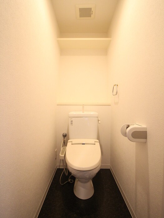 物件内観写真11　(トイレ)