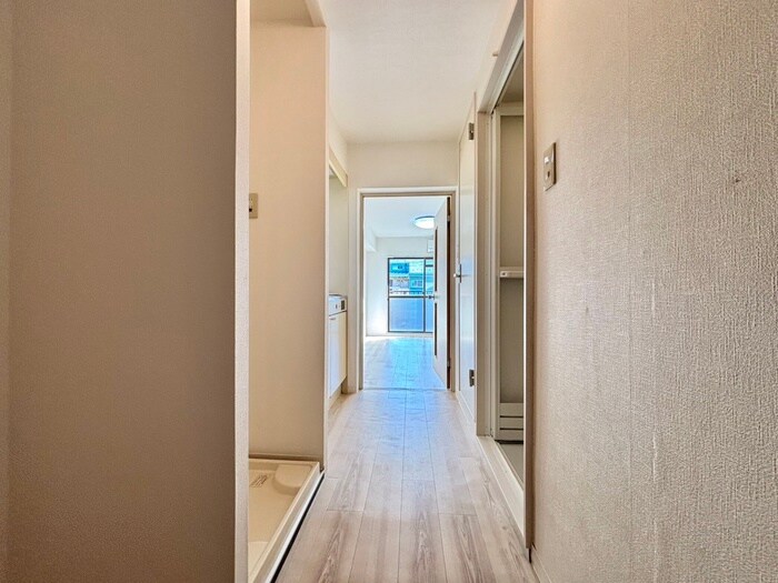 物件内観写真17　(廊下)