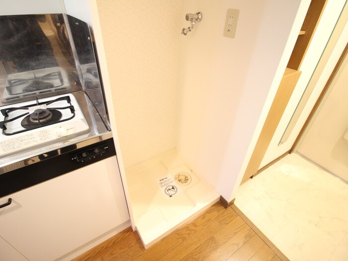 物件内観写真13　(洗濯機置場)