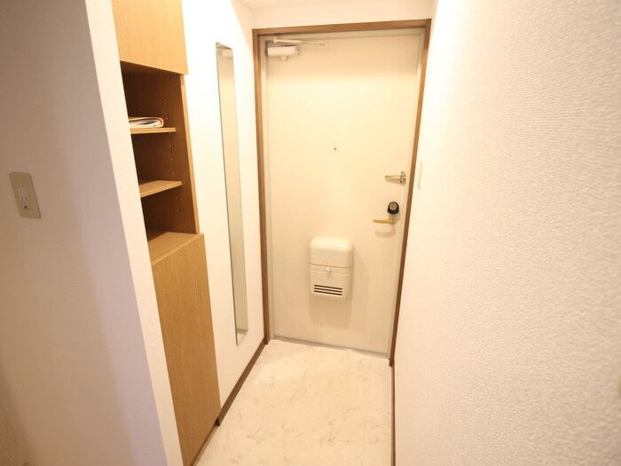 物件内観写真14　(玄関)
