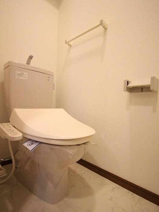 物件内観写真12　(トイレ)