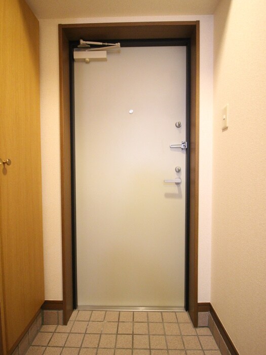 物件内観写真15　(玄関)