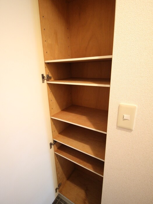 物件内観写真8　(玄関)