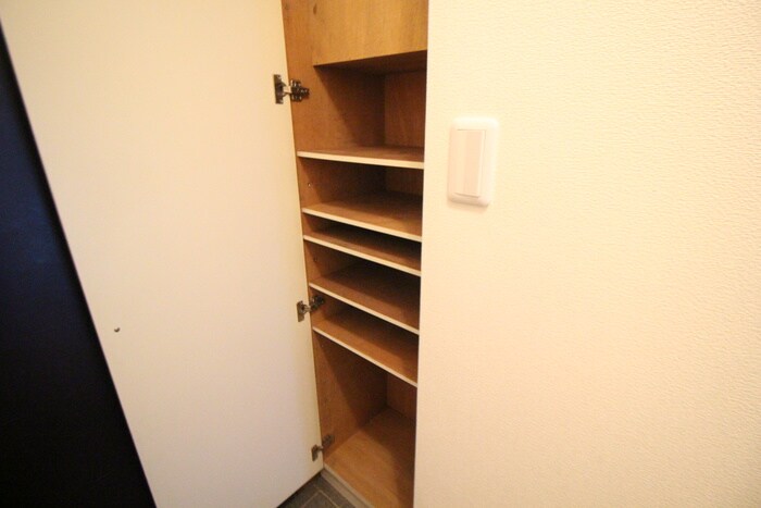 物件内観写真13　(靴箱)