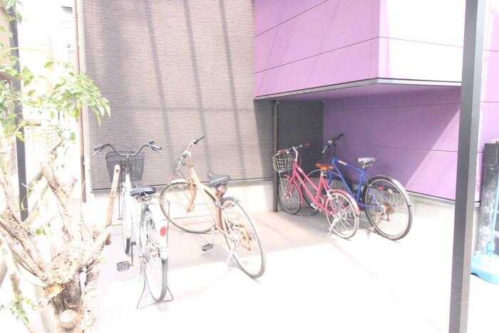 物件外観写真5　(駐輪場)