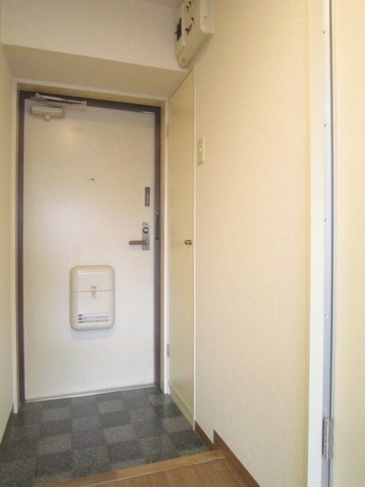 物件内観写真15　(玄関)