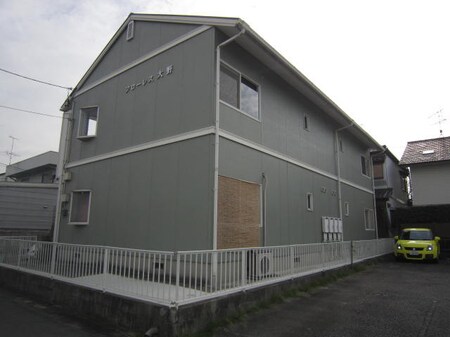 フローレス大野外観写真