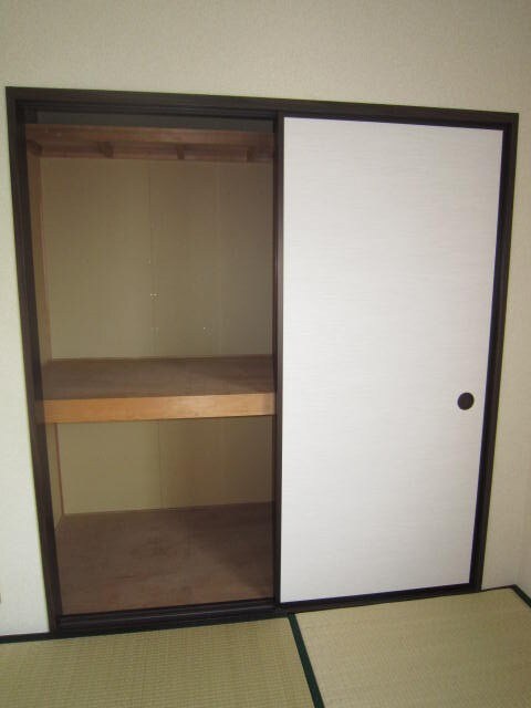 物件内観写真5　(収納)
