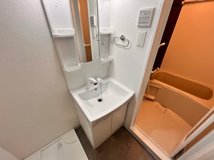 物件内観写真11　(洗面)