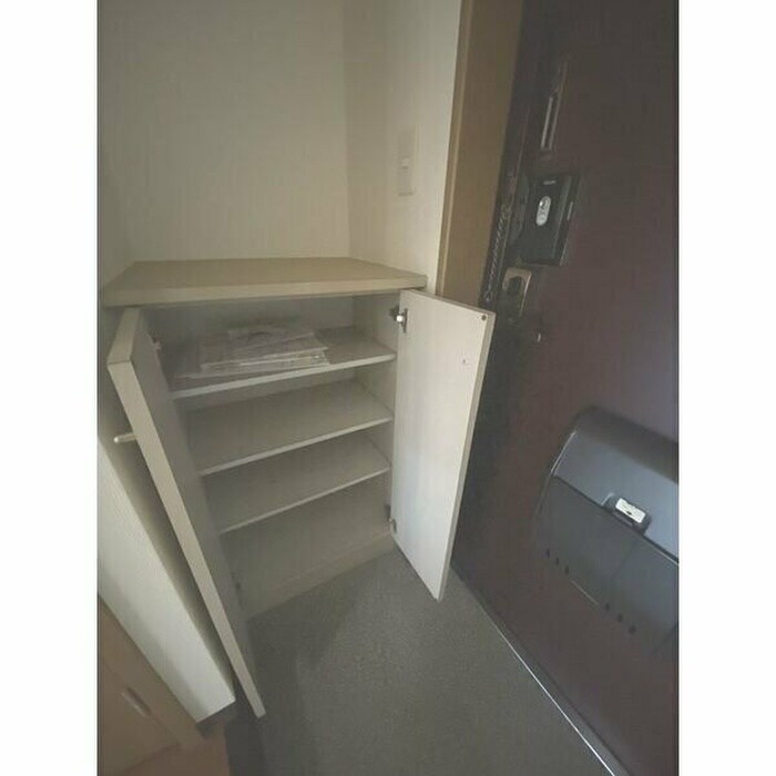 物件内観写真15　(靴箱)