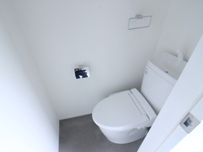 物件内観写真13　(トイレ)