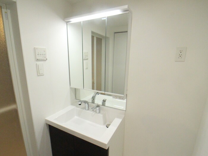 物件内観写真15　(洗面)