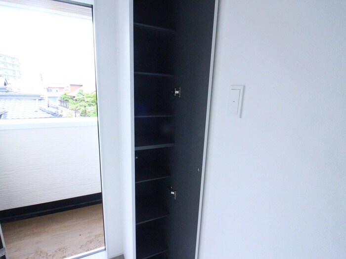 物件内観写真18　(靴箱)