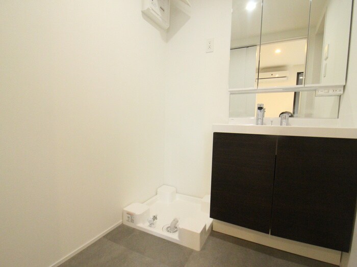 物件内観写真15　(洗濯機置場)