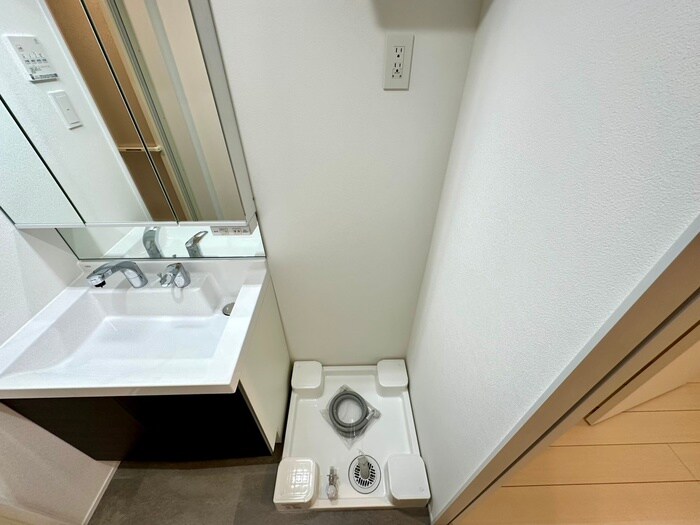 物件内観写真17　(洗濯機置場)