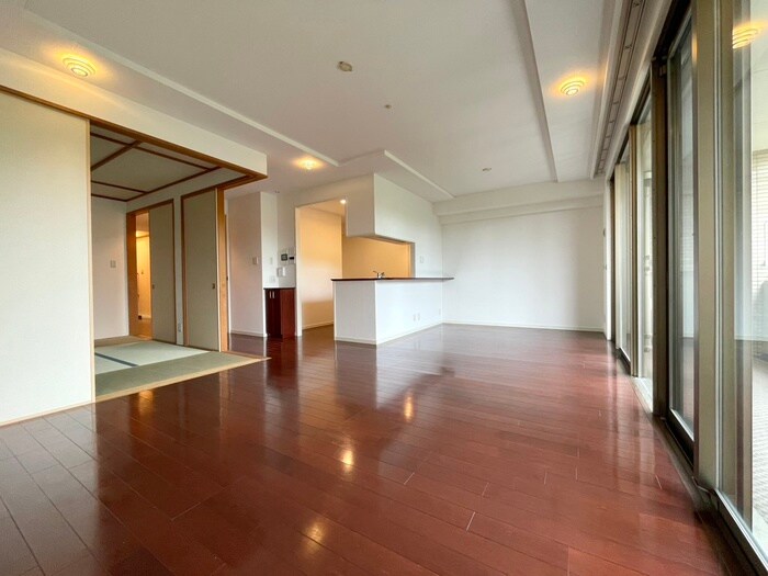 物件内観写真4　(居室)