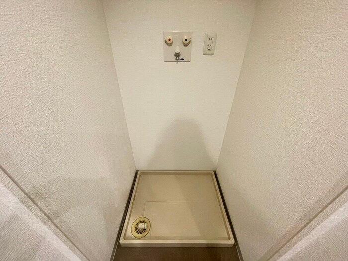 物件内観写真13　(洗濯機置場)