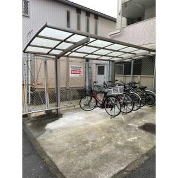物件外観写真3　(駐輪場)