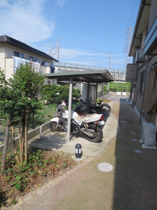 物件外観写真6　(駐輪場)