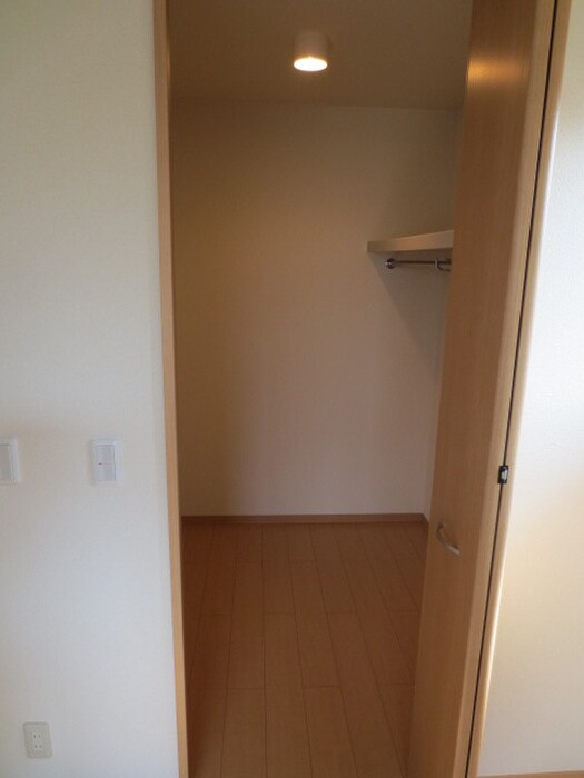 物件内観写真13　(収納)