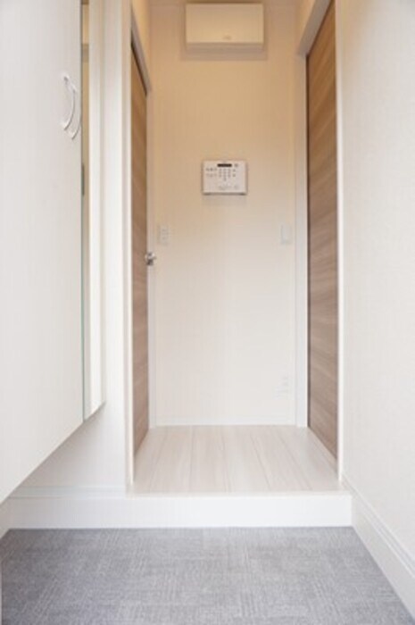物件内観写真22　(玄関)