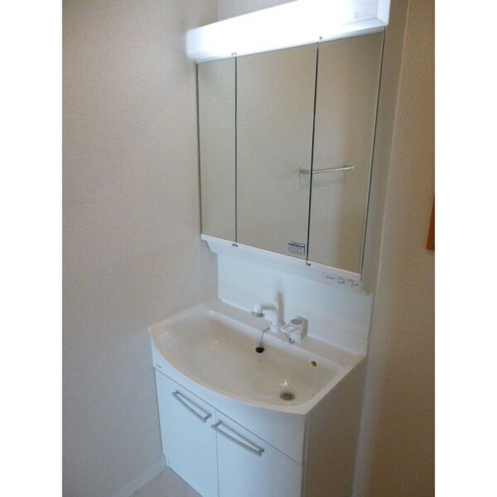 物件内観写真8　(洗面)