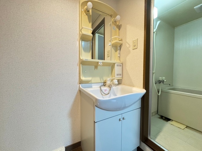 物件内観写真12　(洗面)