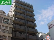 フィーブルサカエの外観写真