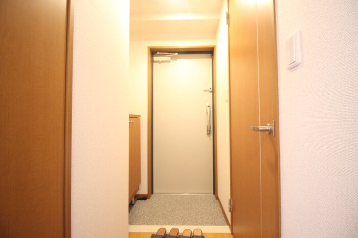 物件内観写真14　(玄関)