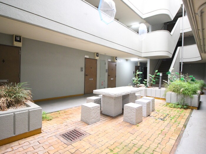 物件外観写真6　(建物設備)