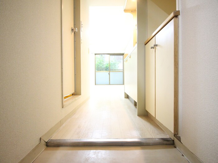 物件内観写真16　(廊下)