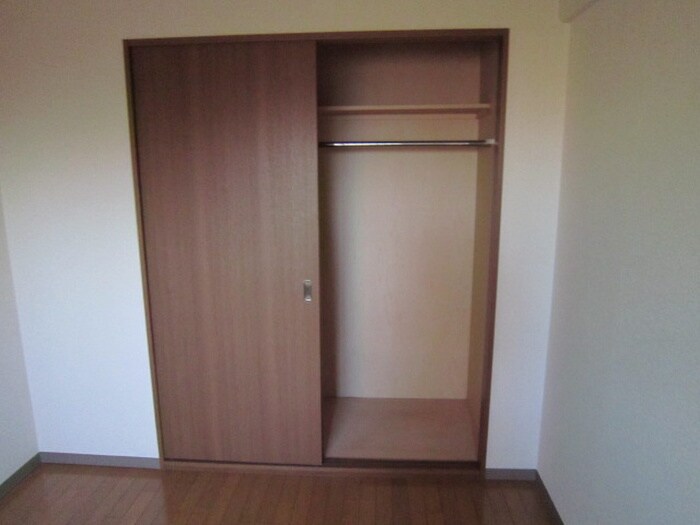 物件内観写真15　(収納)