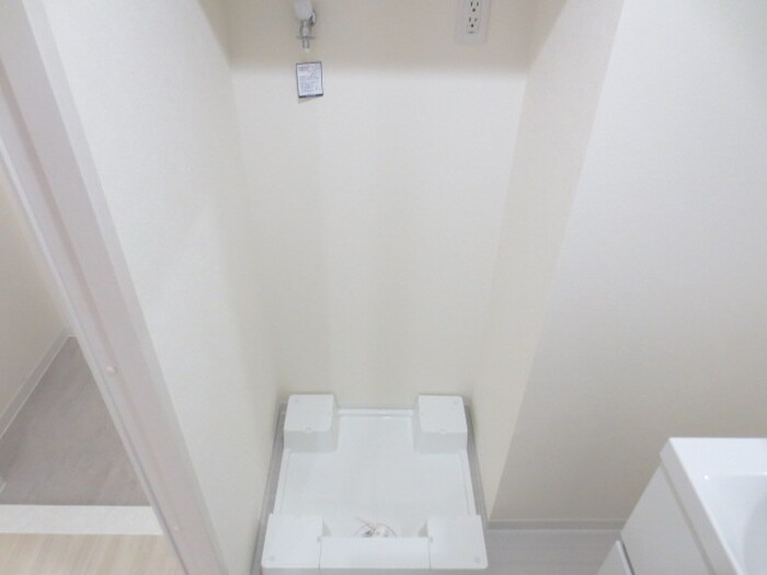 物件内観写真13　(洗濯機置場)